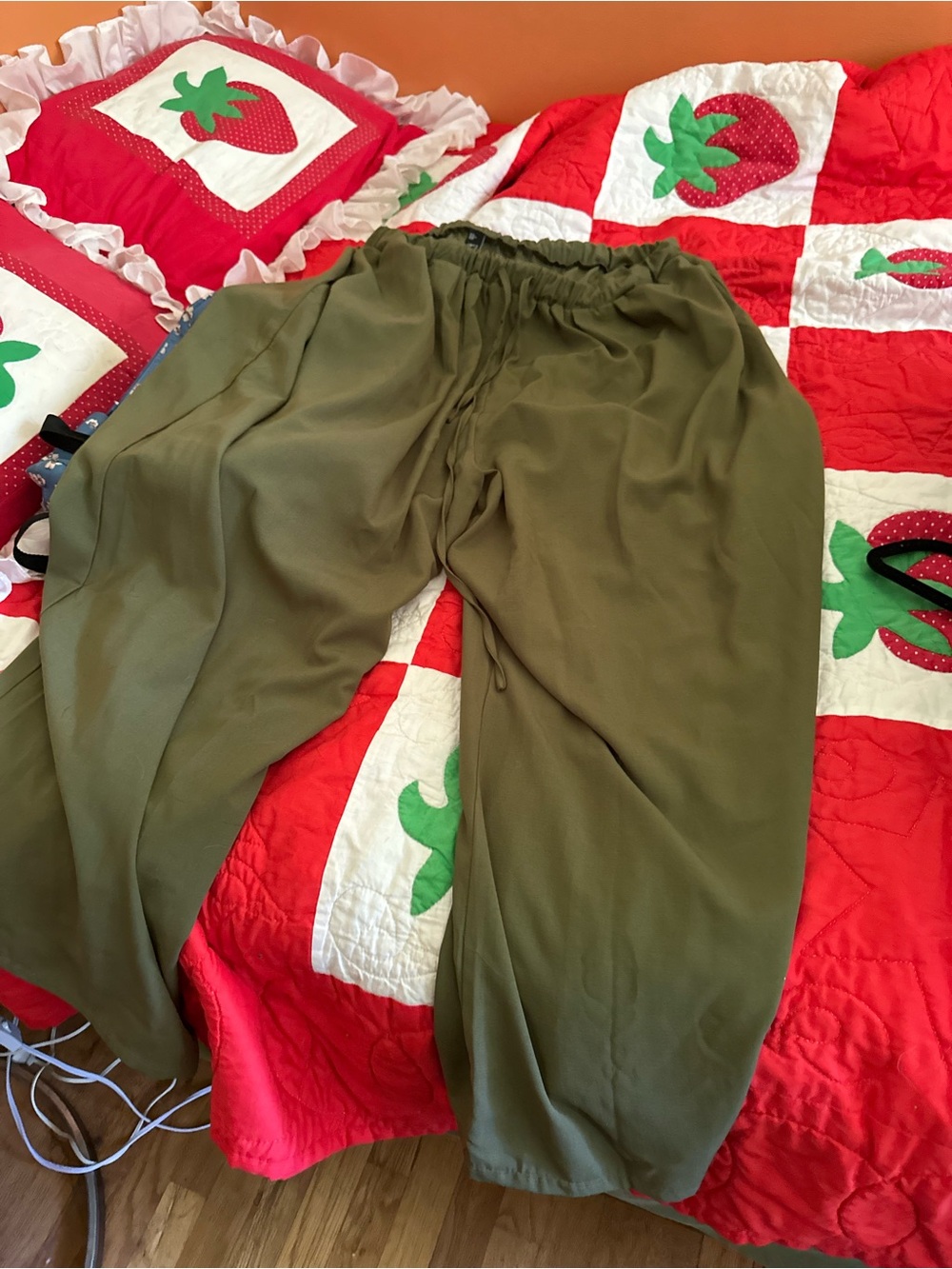 Olive Green drawstring Waist Wide-Leg Pants